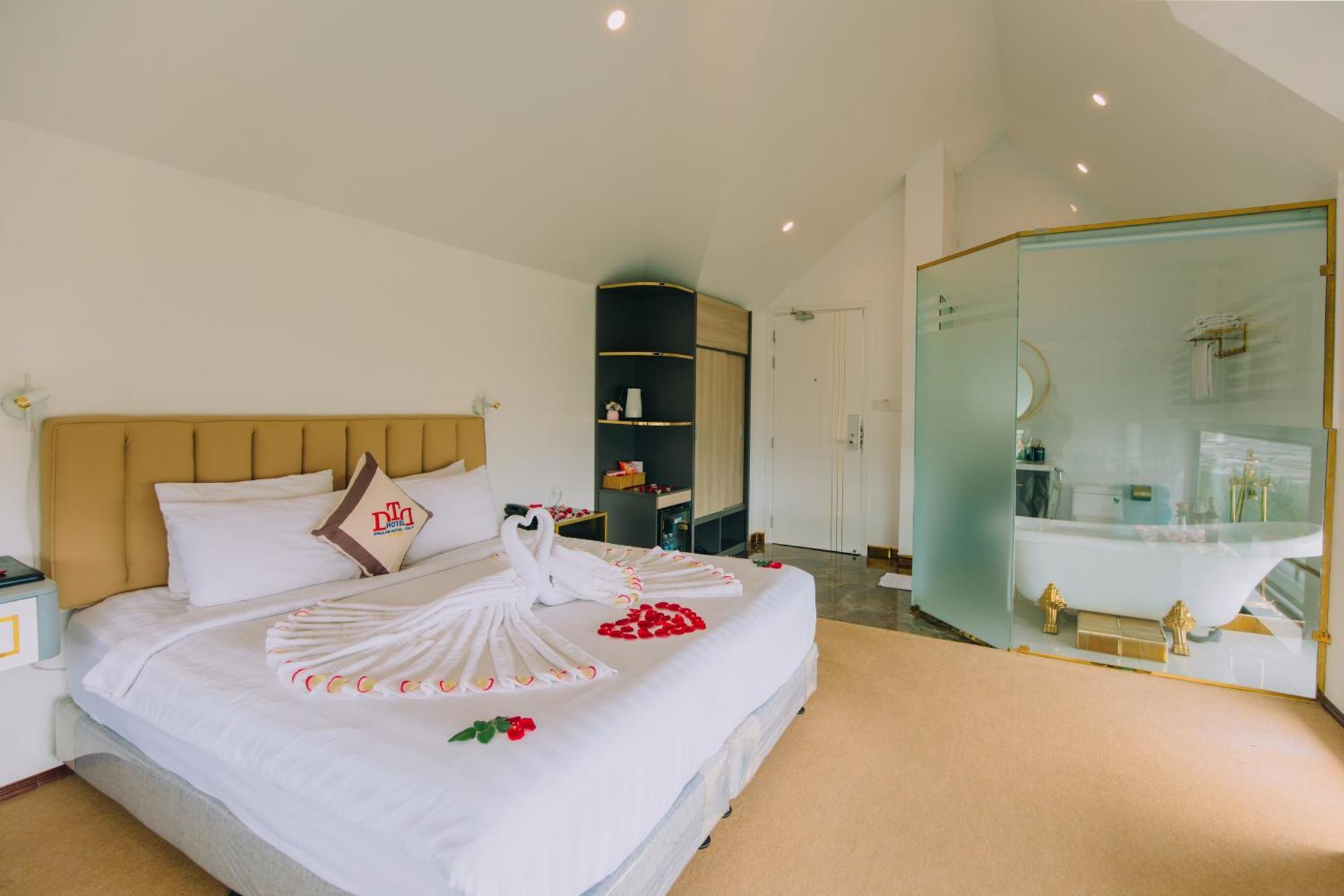 Khách sạn Dallas 3*
